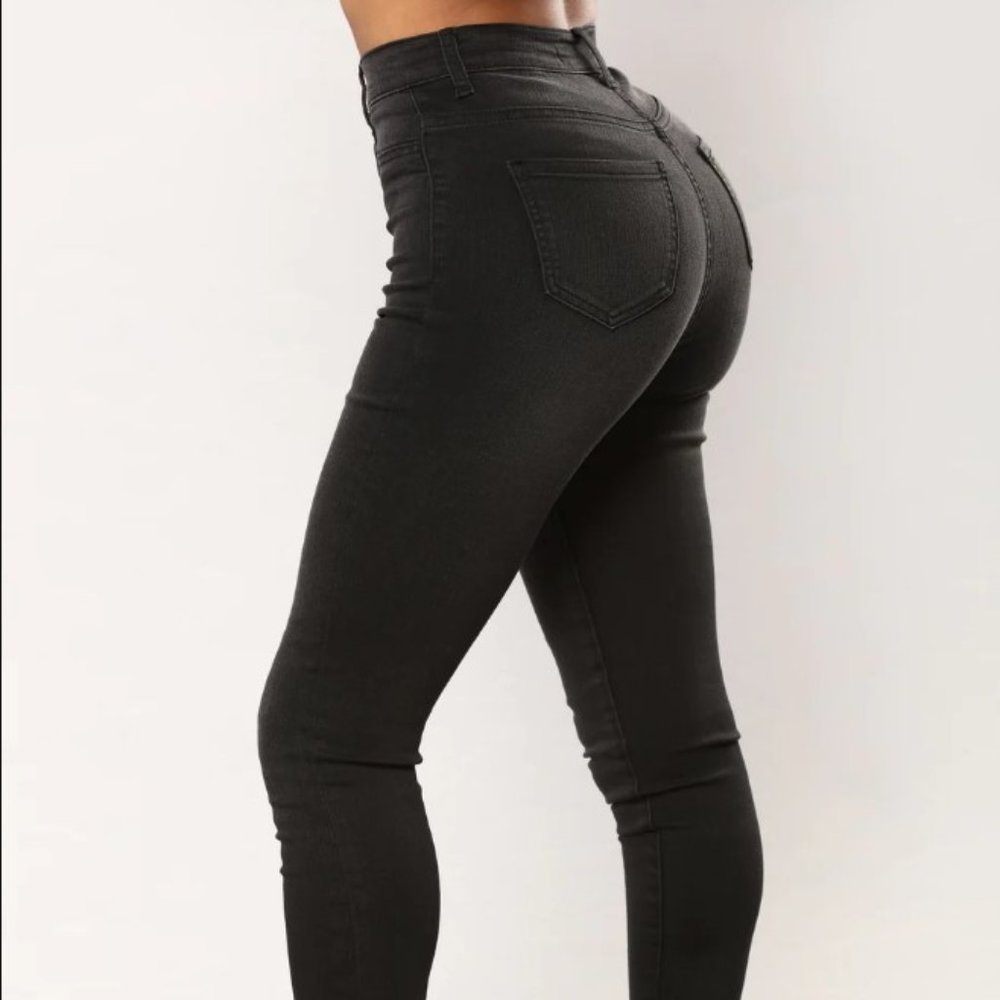 ULTRA HIGH RISE FASHION NOVA JEANS - Picture 3 of 8